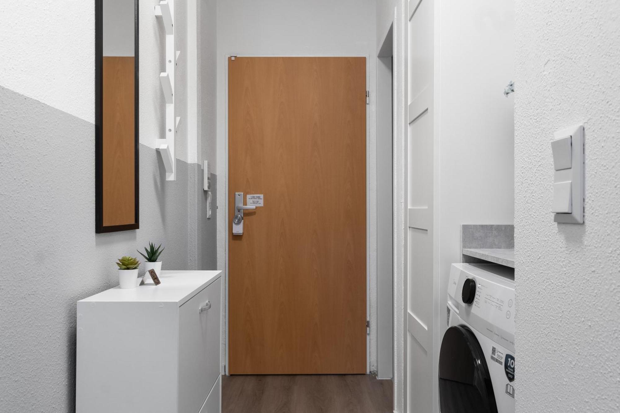 Messe, Monteure, Budget - Einfache Komfortable 2 Personen Wohnung Duisburg Eksteriør bilde