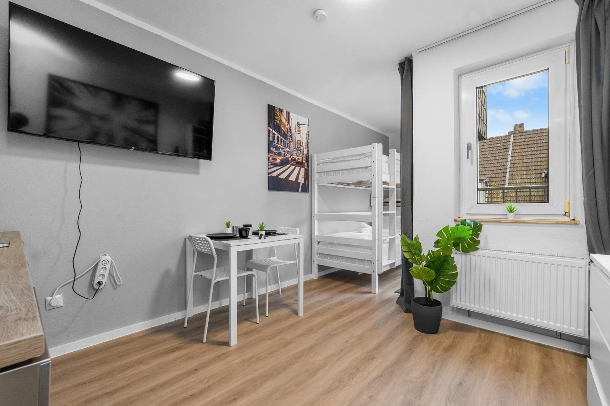 Messe, Monteure, Budget - Einfache Komfortable 2 Personen Wohnung Duisburg Eksteriør bilde