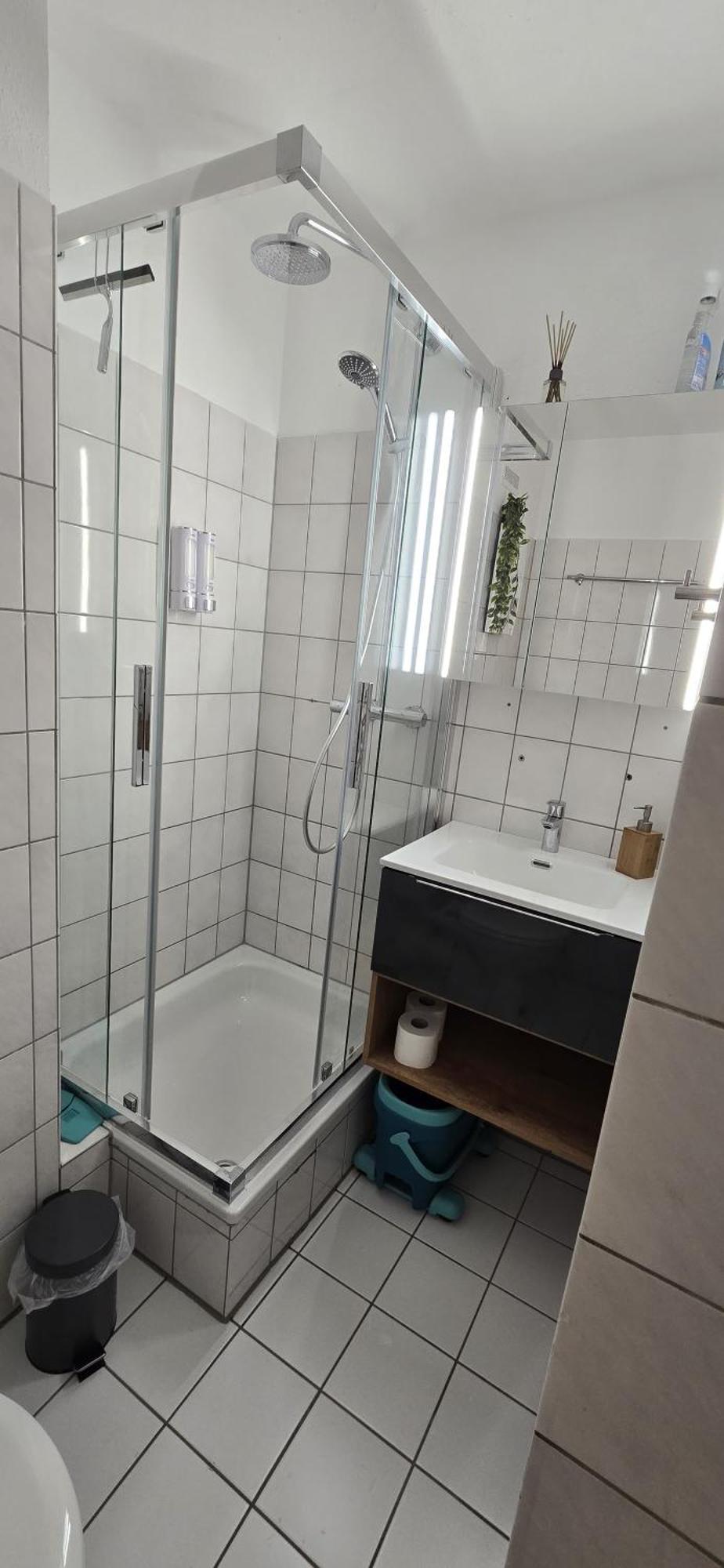 Messe, Monteure, Budget - Einfache Komfortable 2 Personen Wohnung Duisburg Eksteriør bilde