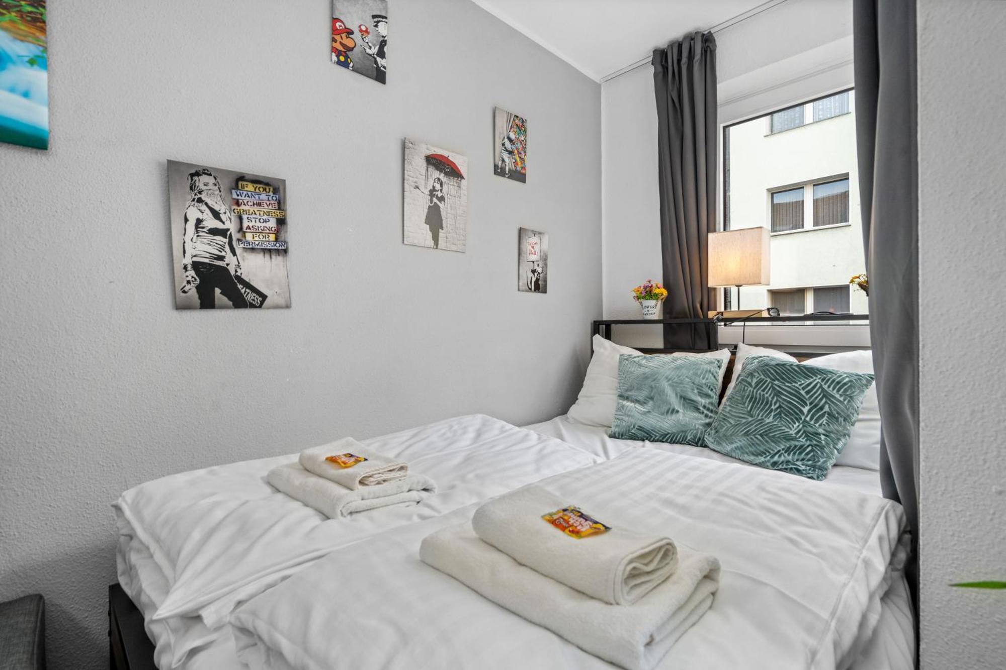 Messe, Monteure, Budget - Einfache Komfortable 2 Personen Wohnung Duisburg Eksteriør bilde